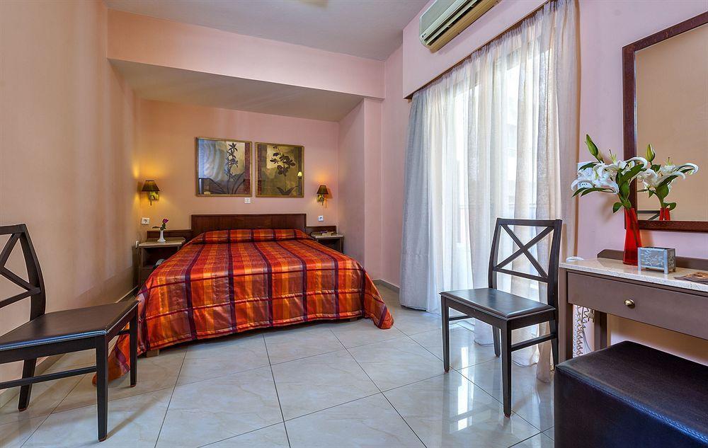 Leonidas Hotel & Apartments Rethymno  ภายนอก รูปภาพ