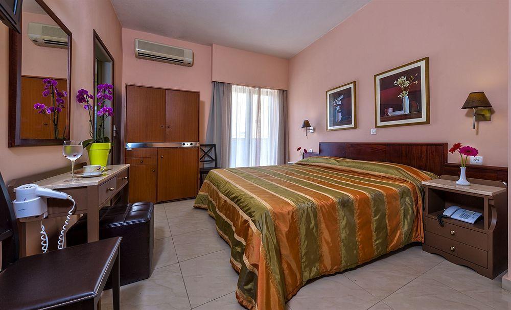 Leonidas Hotel & Apartments Rethymno  ภายนอก รูปภาพ