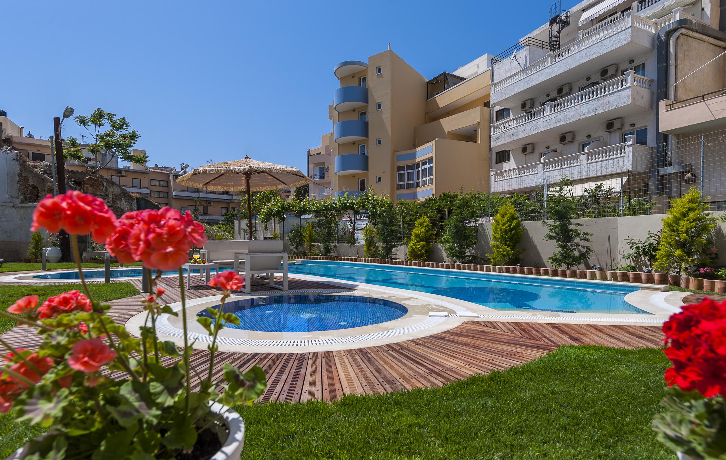 Leonidas Hotel & Apartments Rethymno  ภายนอก รูปภาพ