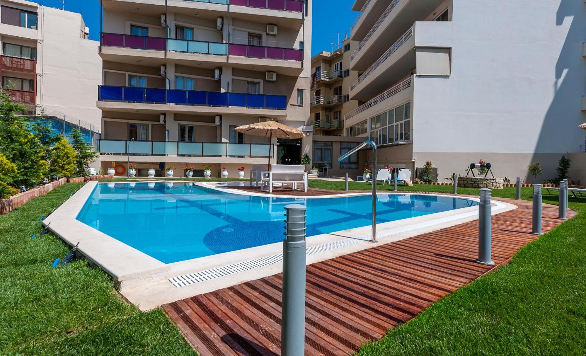 Leonidas Hotel & Apartments Rethymno  ภายนอก รูปภาพ