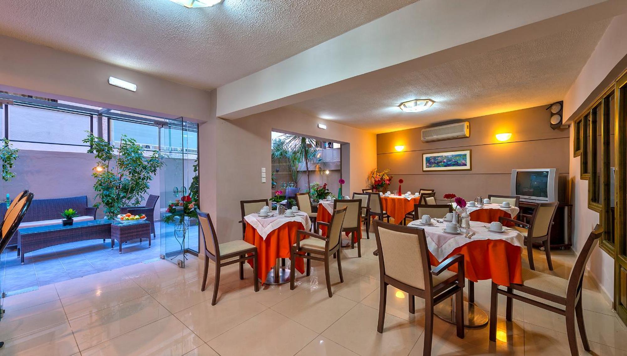Leonidas Hotel & Apartments Rethymno  ภายนอก รูปภาพ