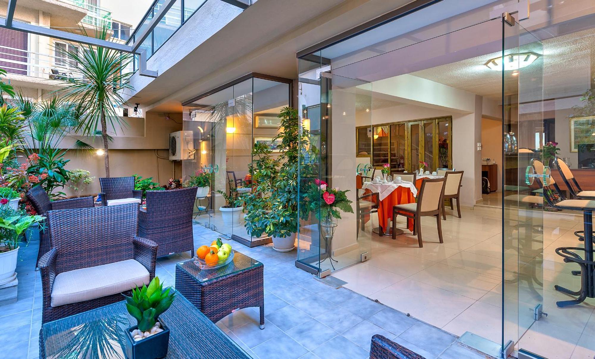 Leonidas Hotel & Apartments Rethymno  ภายนอก รูปภาพ