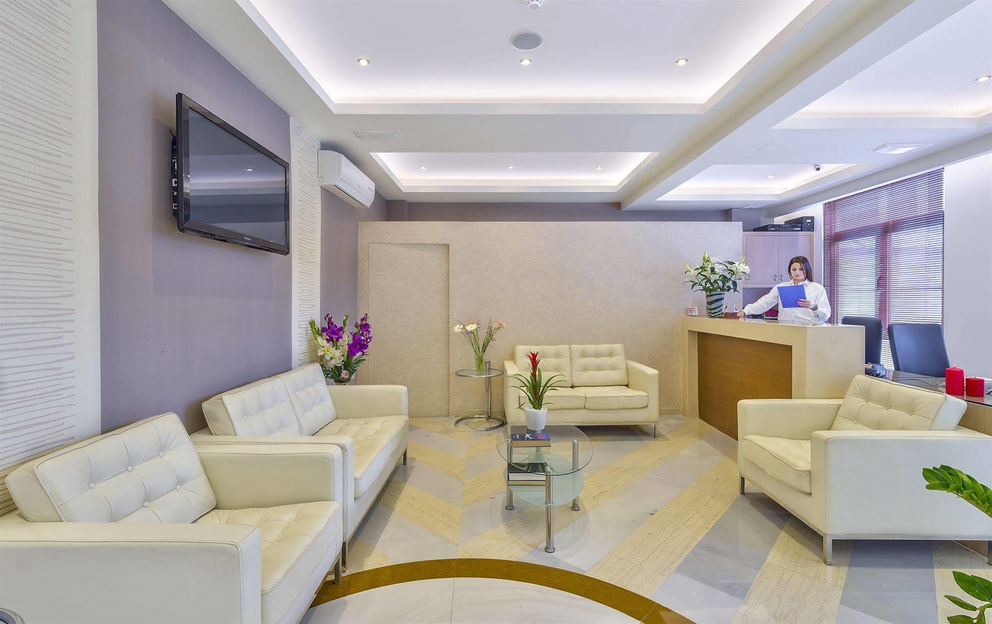 Leonidas Hotel & Apartments Rethymno  ภายนอก รูปภาพ