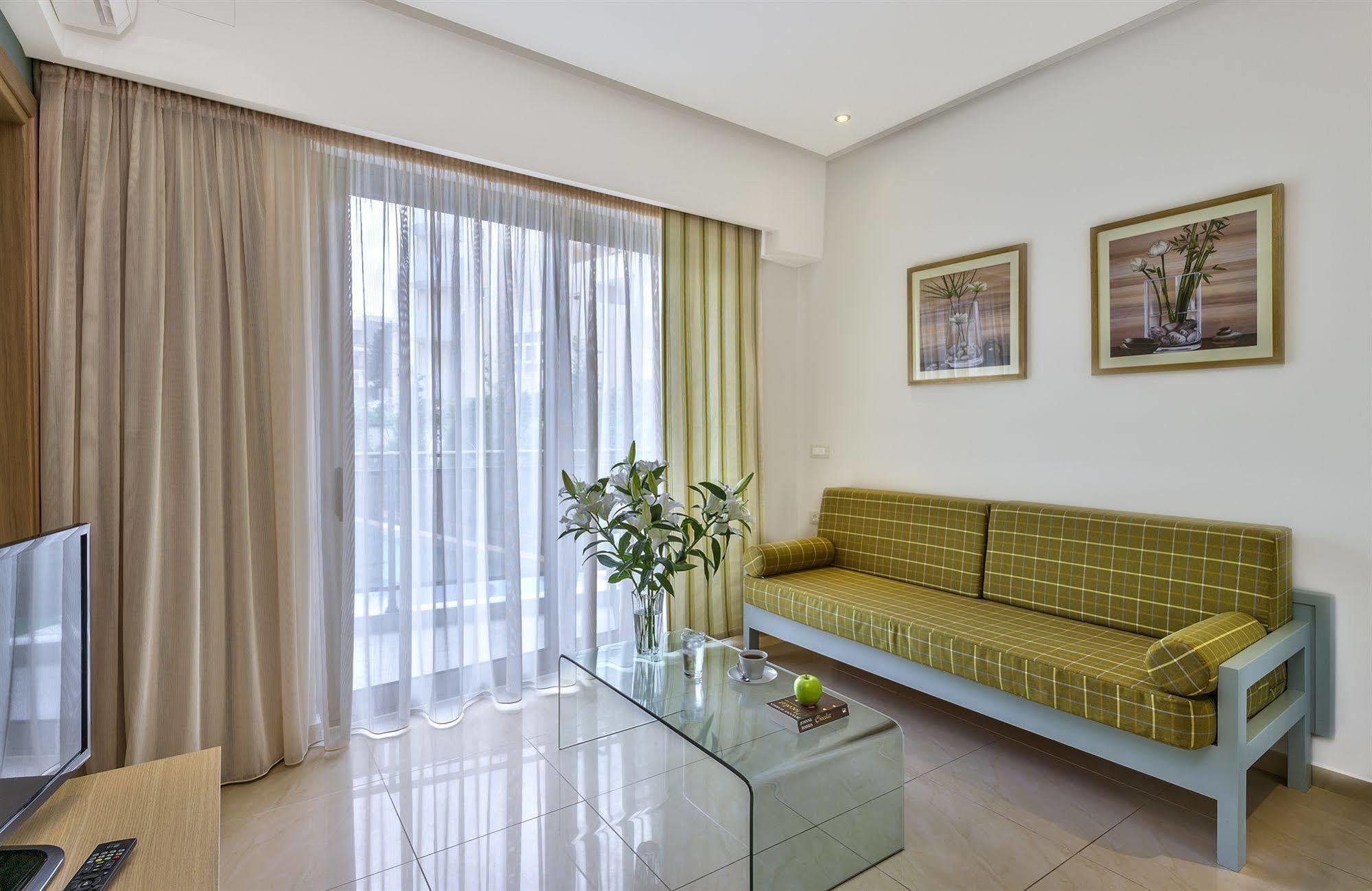 Leonidas Hotel & Apartments Rethymno  ภายนอก รูปภาพ