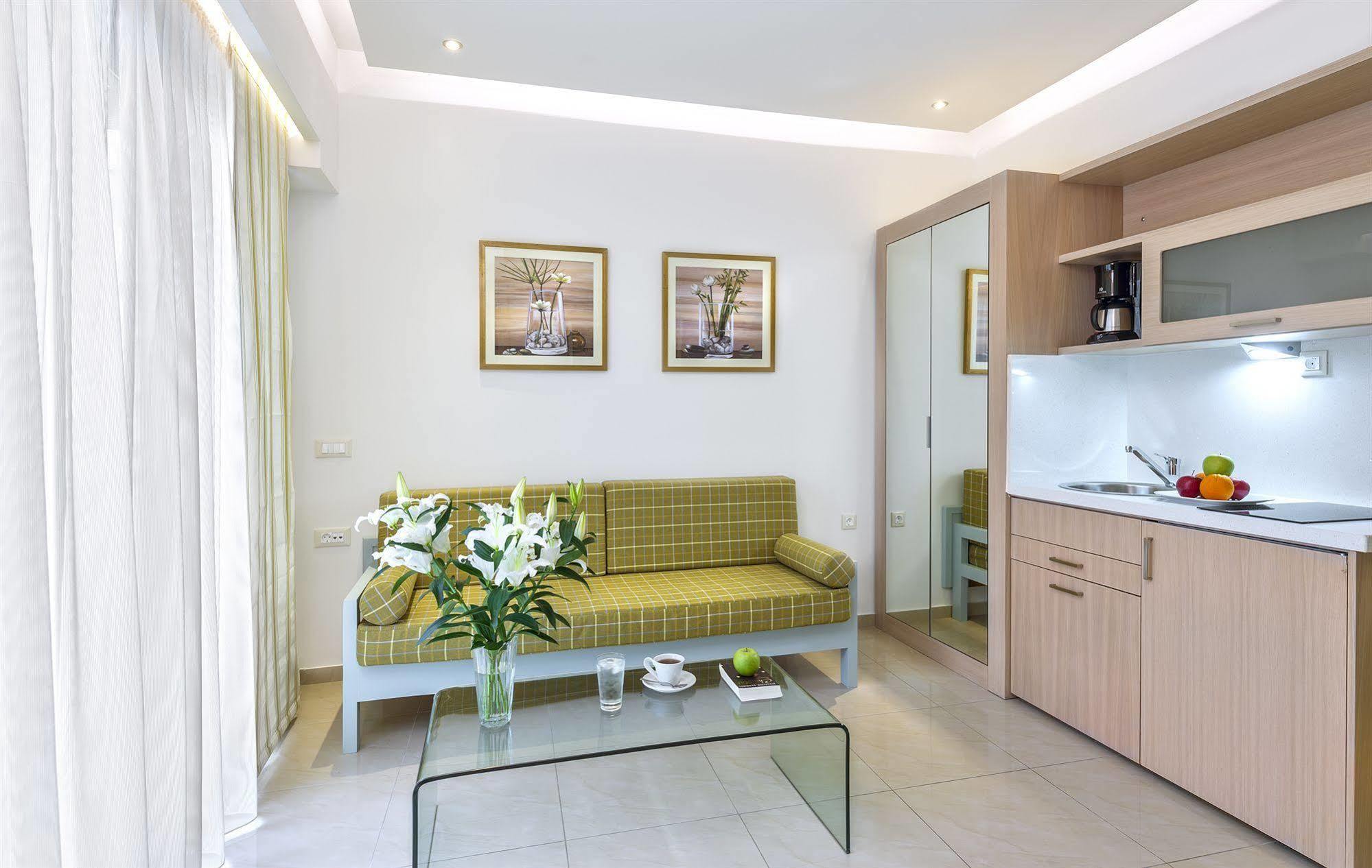 Leonidas Hotel & Apartments Rethymno  ภายนอก รูปภาพ