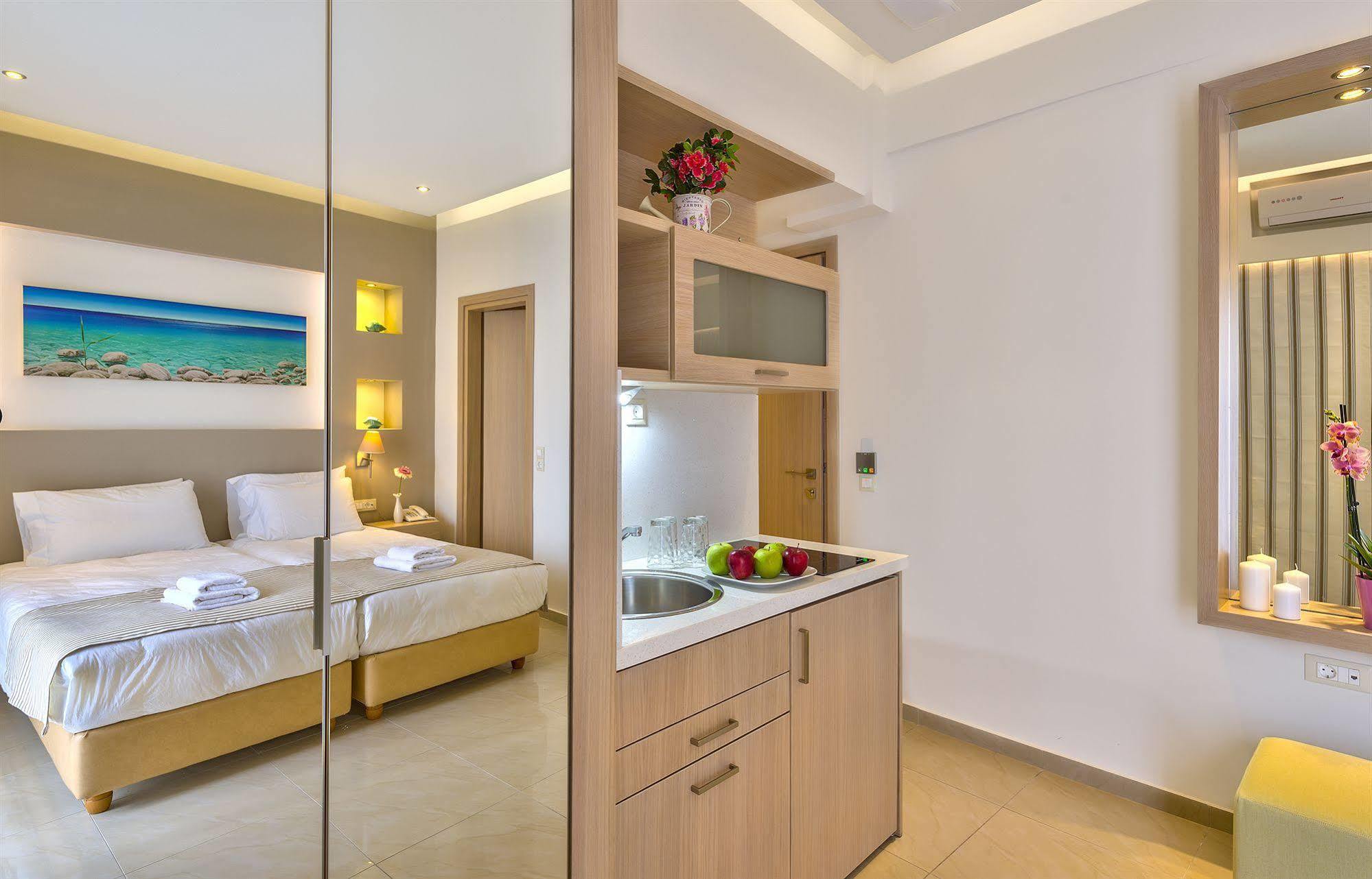 Leonidas Hotel & Apartments Rethymno  ภายนอก รูปภาพ