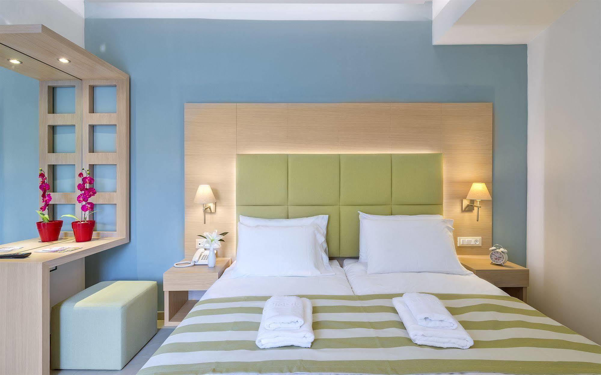 Leonidas Hotel & Apartments Rethymno  ภายนอก รูปภาพ