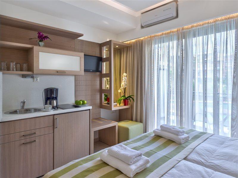 Leonidas Hotel & Apartments Rethymno  ภายนอก รูปภาพ